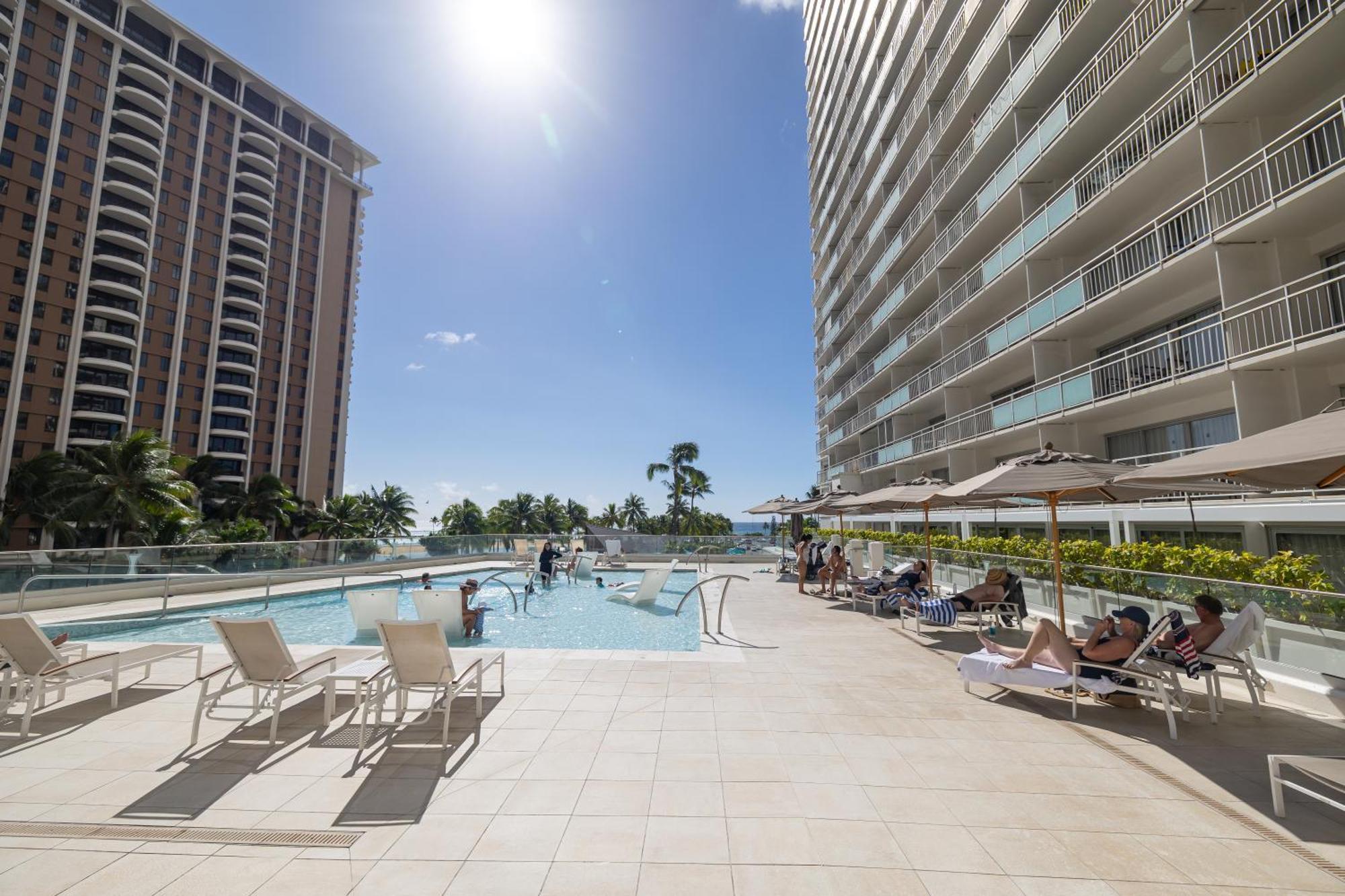 Apartment Breathtaking Ocean Views! Pool! Beach! *